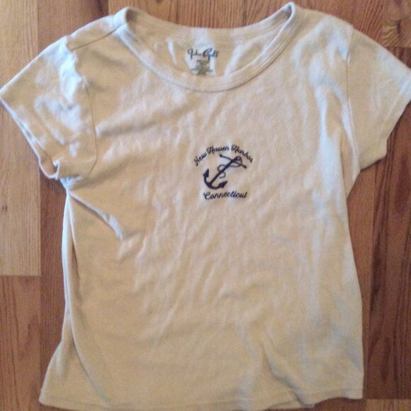 Brandy Melville Cream and Navy New Haven Harbor Connecticut Baby Tee - Picture 1 of 1